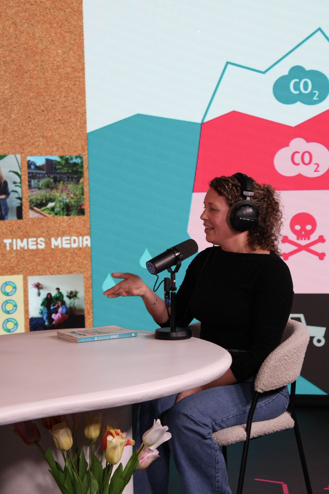 Elise bij Happy Times Radio