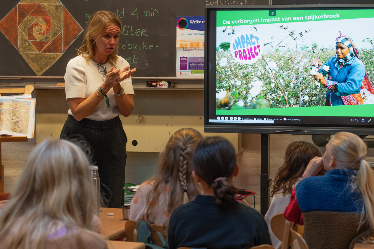 2aqkKkLv7d5hrKrb2_Sb5RS78zqm-def-5693